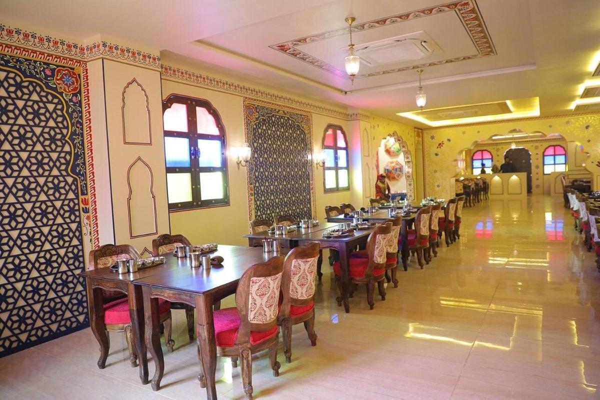 The Royal Ville Agra - Family & Corporate Hotel Exterior foto