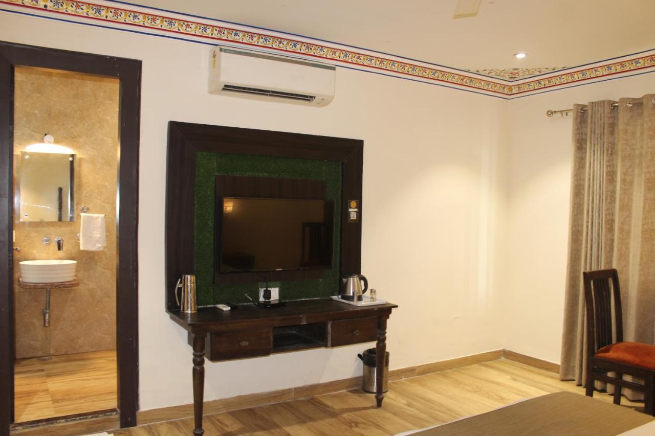 The Royal Ville Agra - Family & Corporate Hotel Exterior foto