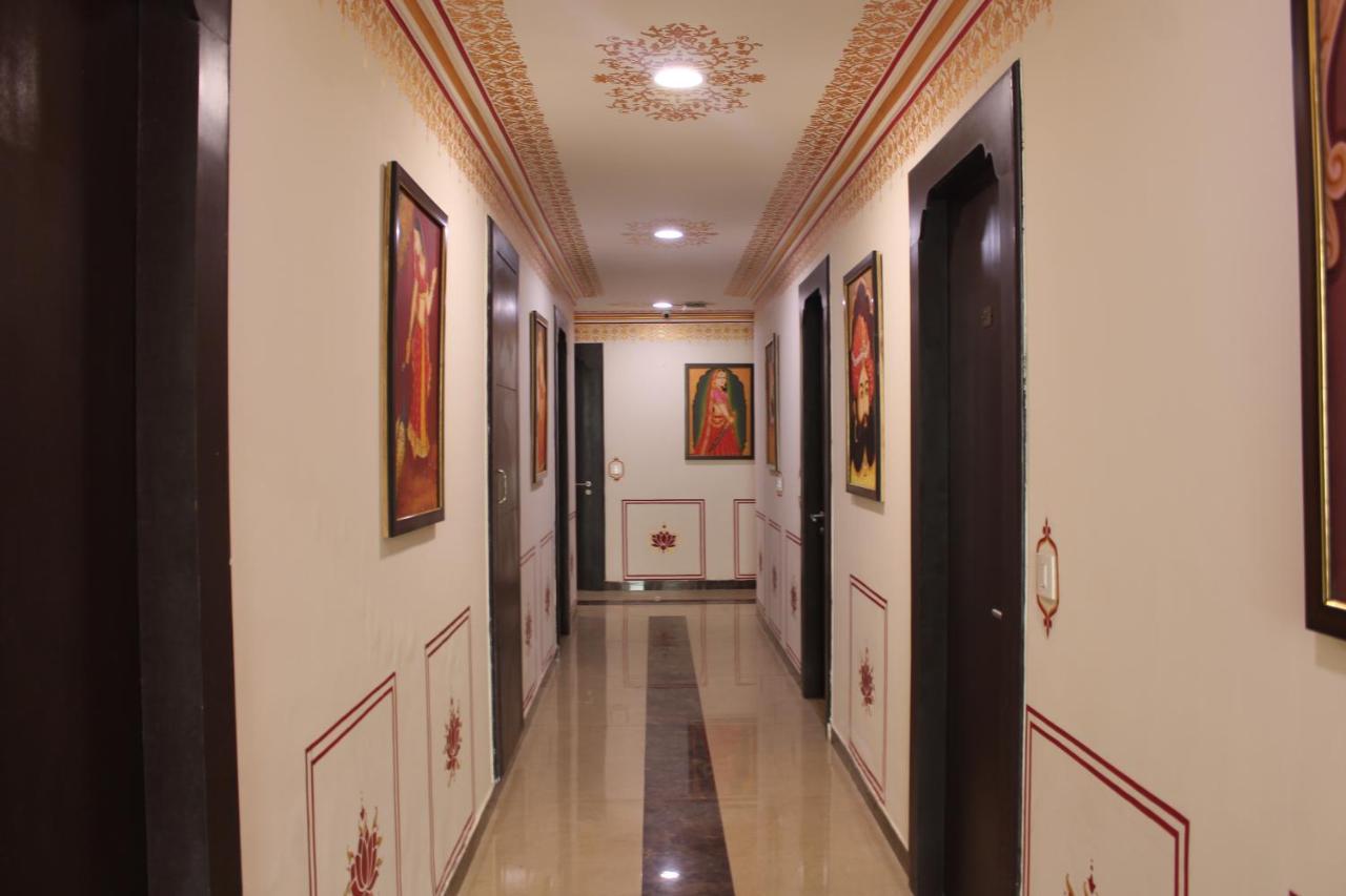 The Royal Ville Agra - Family & Corporate Hotel Exterior foto